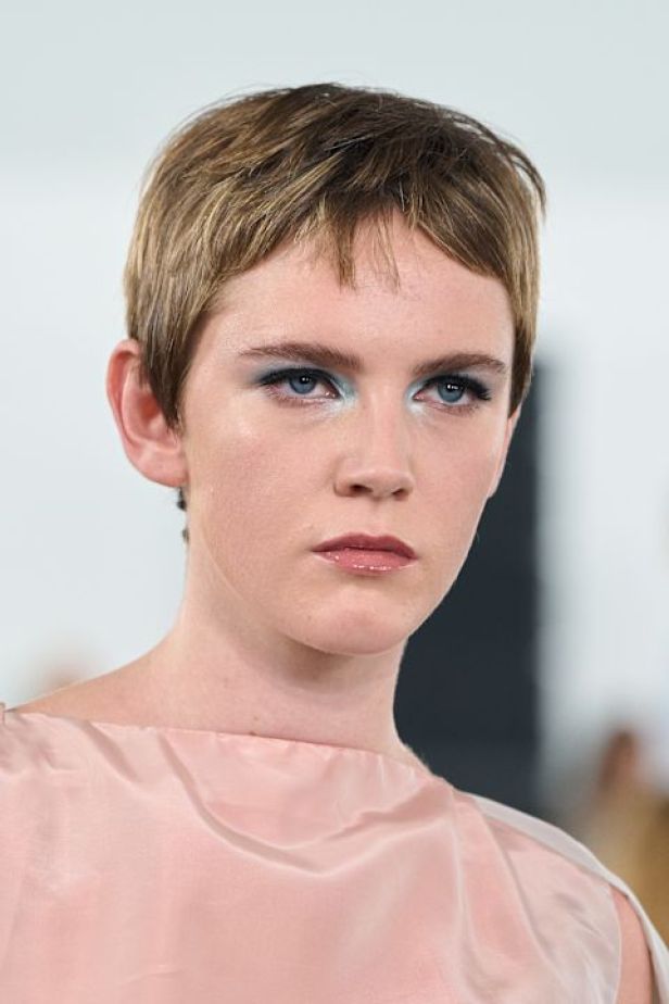 مجموعة ‏JIL SANDER ‎‏ لربيع 2027 تستكشف جمال اللامثالية ‏
