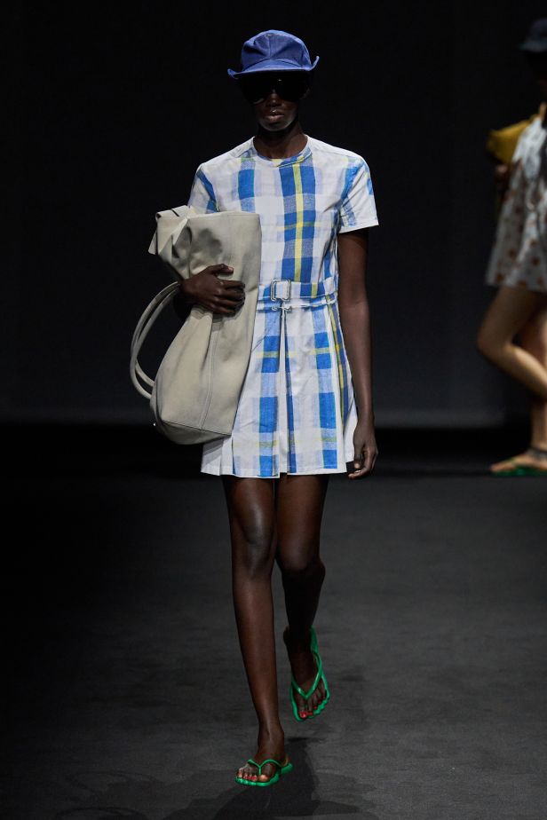 MM6 Maison Margiela‏ تعيد ابتكار خزانة الملابس اليومية في مجموعة ربيع 2027‏