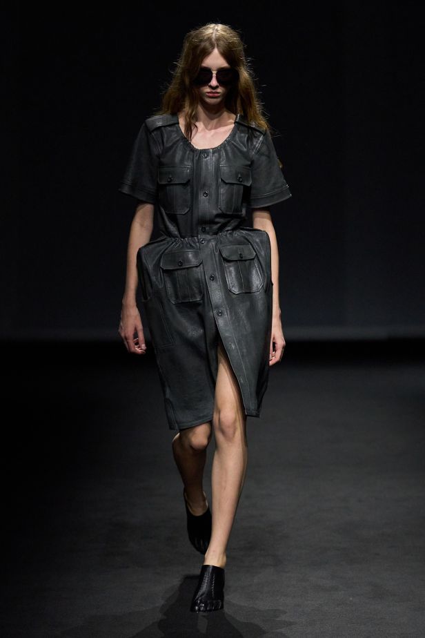 MM6 Maison Margiela‏ تعيد ابتكار خزانة الملابس اليومية في مجموعة ربيع 2027‏