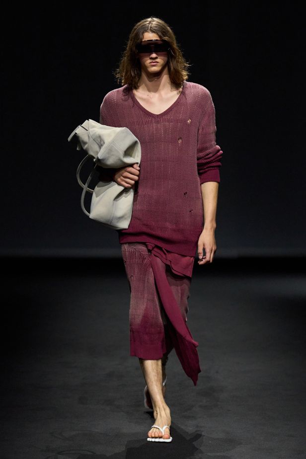 MM6 Maison Margiela‏ تعيد ابتكار خزانة الملابس اليومية في مجموعة ربيع 2027‏