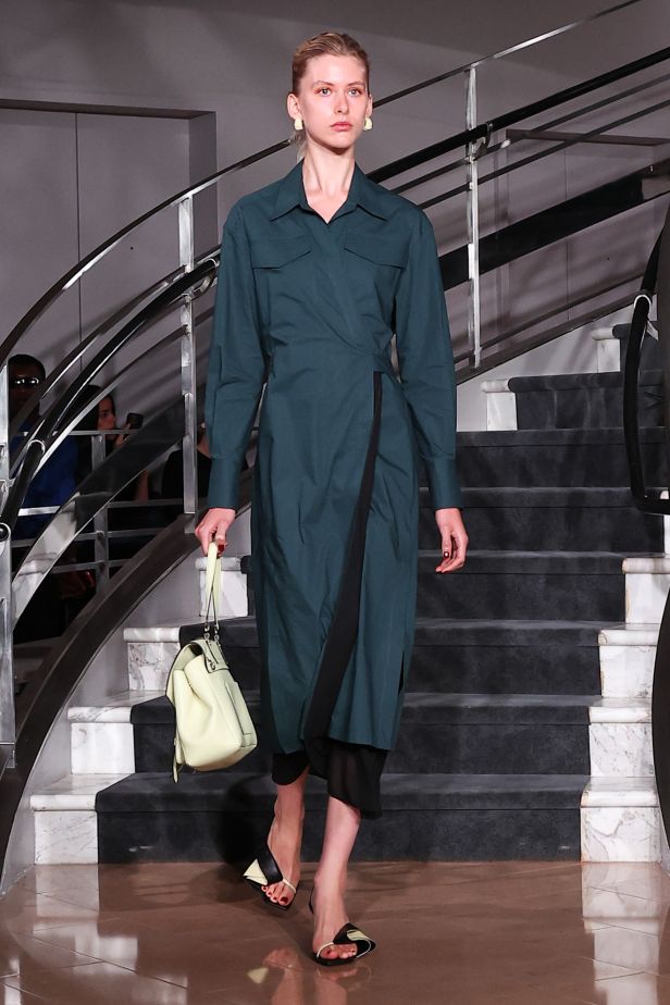 مجموعة ‏Proenza Schouler‏ لربيع 2027... راشيل سكوت تكتب حوارًا بين الإرث والعصرية