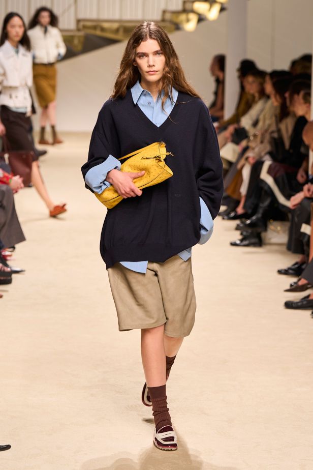 مجموعة ‏Tod's‏ لربيع وصيف 2027... أناقة إيطالية تحتفي بالحرفية وجمال التفاصيل‏