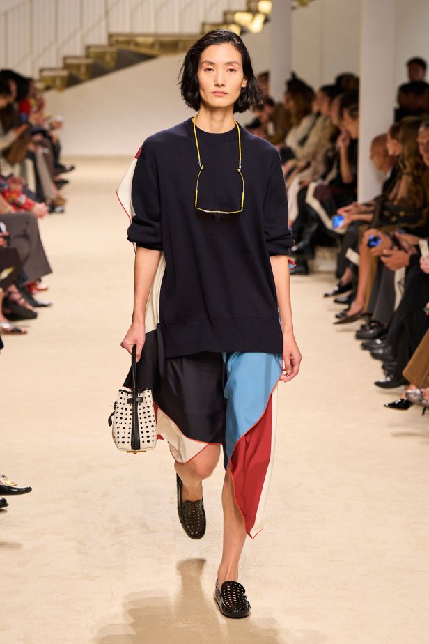 مجموعة ‏Tod's‏ لربيع وصيف 2027... أناقة إيطالية تحتفي بالحرفية وجمال التفاصيل‏