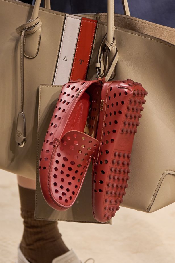 مجموعة ‏Tod's‏ لربيع وصيف 2027... أناقة إيطالية تحتفي بالحرفية وجمال التفاصيل‏
