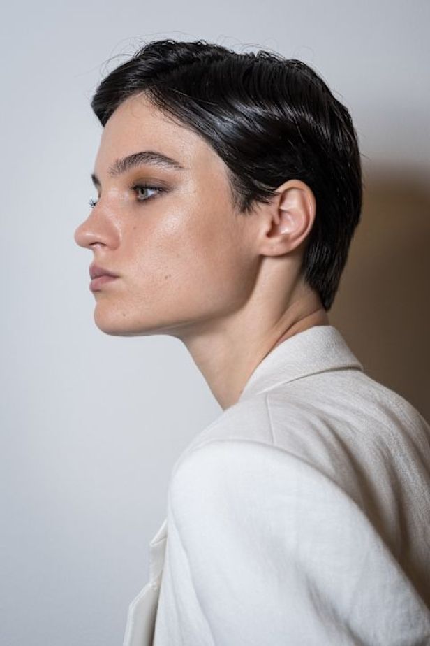 حرية الأربعينيات بلغة ‏Ferragamo‏ في مجموعة ربيع وصيف 2027‏