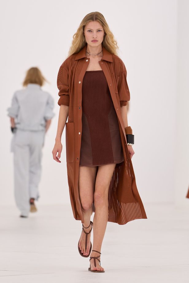 مجموعة ‏Hermès‏ لربيع وصيف 2027... تجسيد شكل الهواء وخفة لا تُزن