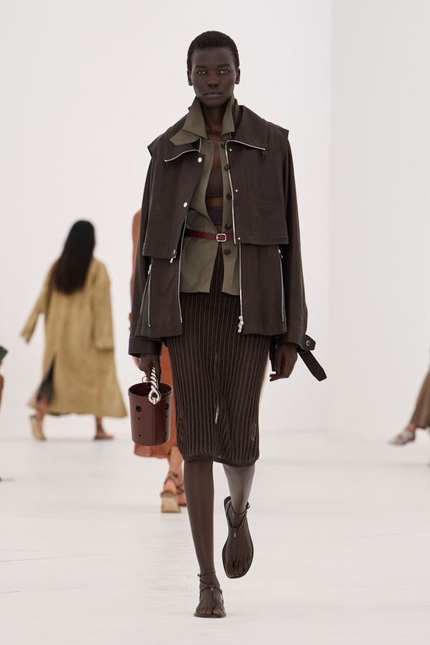 مجموعة ‏Hermès‏ لربيع وصيف 2027... تجسيد شكل الهواء وخفة لا تُزن