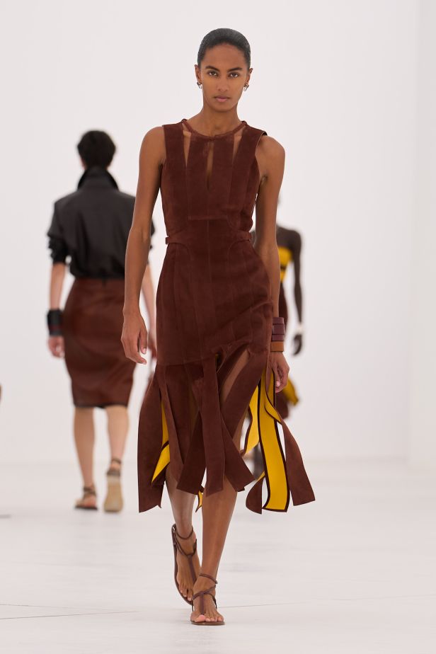 مجموعة ‏Hermès‏ لربيع وصيف 2027... تجسيد شكل الهواء وخفة لا تُزن