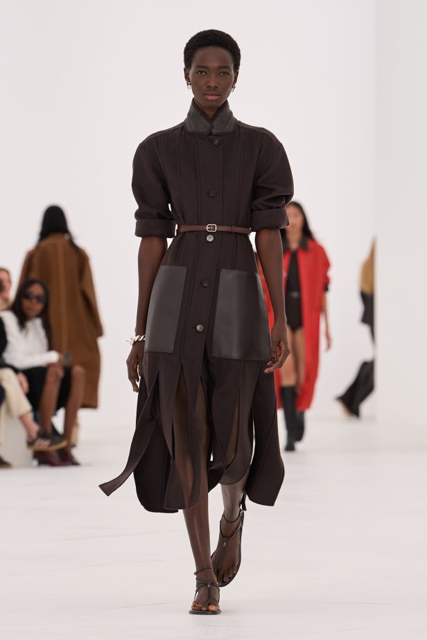 مجموعة ‏Hermès‏ لربيع وصيف 2027... تجسيد شكل الهواء وخفة لا تُزن