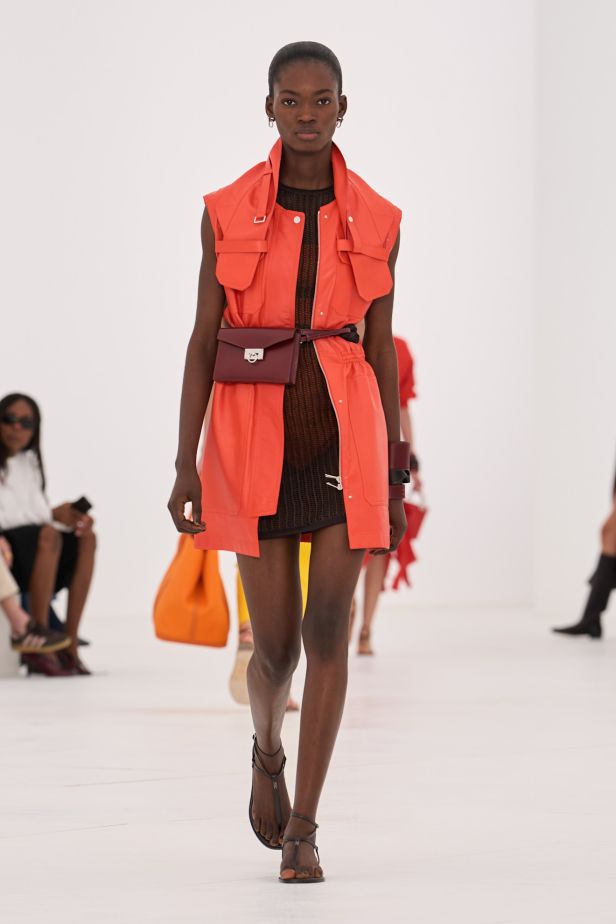 مجموعة ‏Hermès‏ لربيع وصيف 2027... تجسيد شكل الهواء وخفة لا تُزن