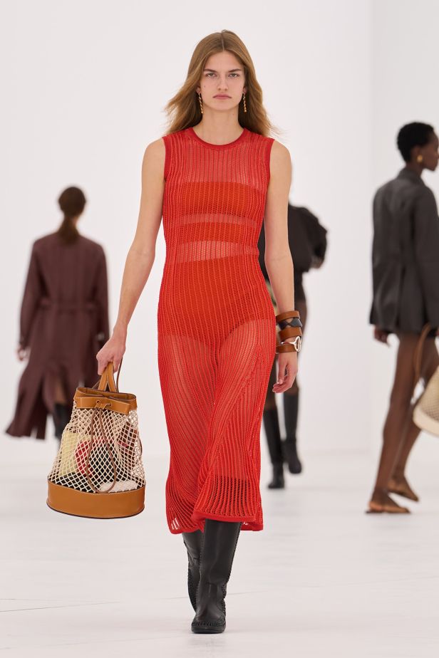 مجموعة ‏Hermès‏ لربيع وصيف 2027... تجسيد شكل الهواء وخفة لا تُزن