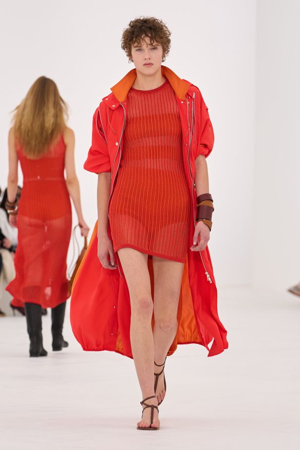 مجموعة ‏Hermès‏ لربيع وصيف 2027... تجسيد شكل الهواء وخفة لا تُزن