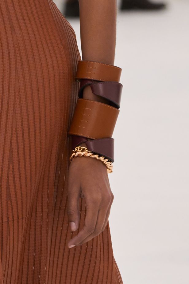 مجموعة ‏Hermès‏ لربيع وصيف 2027... تجسيد شكل الهواء وخفة لا تُزن