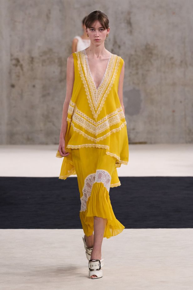 مجموعةLanvin ‎ لربيع وصيف 2027... مستهلمة من جين لانفان إلى نجمات القرن العشرين