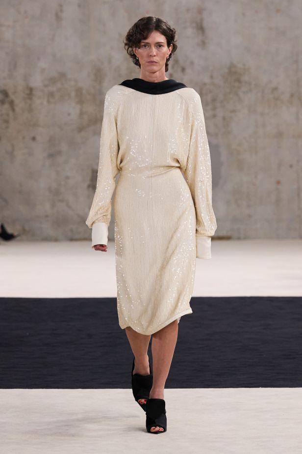 مجموعةLanvin ‎ لربيع وصيف 2027... مستهلمة من جين لانفان إلى نجمات القرن العشرين