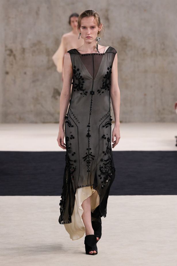 مجموعةLanvin ‎ لربيع وصيف 2027... مستهلمة من جين لانفان إلى نجمات القرن العشرين