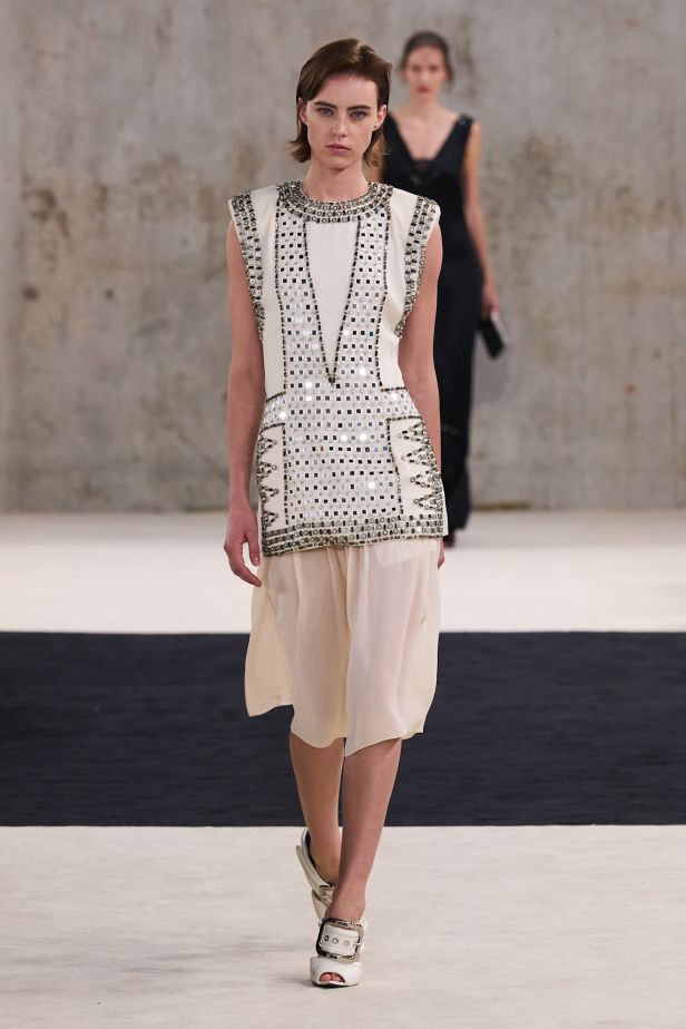 مجموعةLanvin ‎ لربيع وصيف 2027... مستهلمة من جين لانفان إلى نجمات القرن العشرين