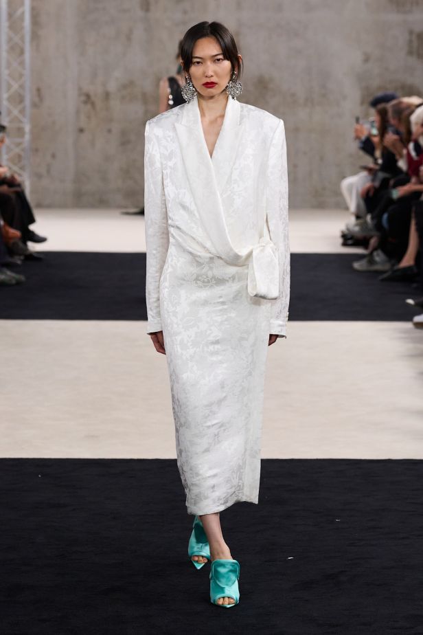 مجموعةLanvin ‎ لربيع وصيف 2027... مستهلمة من جين لانفان إلى نجمات القرن العشرين