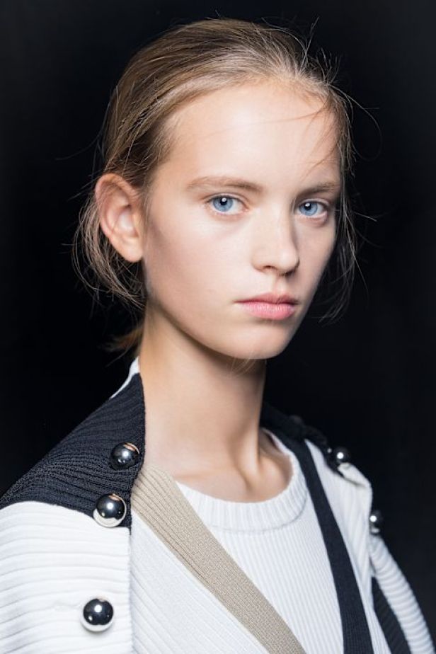 مجموعةLanvin ‎ لربيع وصيف 2027... مستهلمة من جين لانفان إلى نجمات القرن العشرين