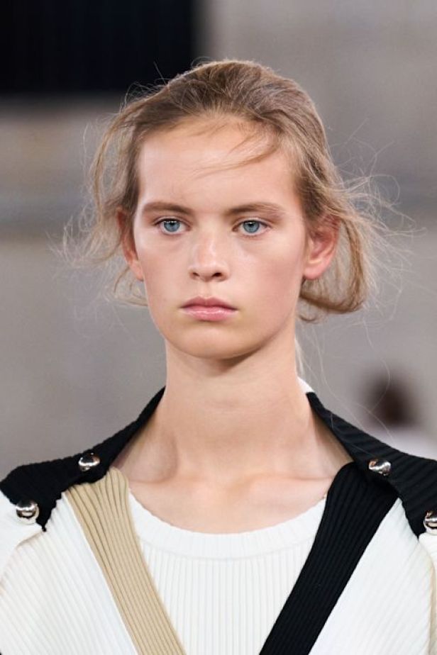 مجموعةLanvin ‎ لربيع وصيف 2027... مستهلمة من جين لانفان إلى نجمات القرن العشرين