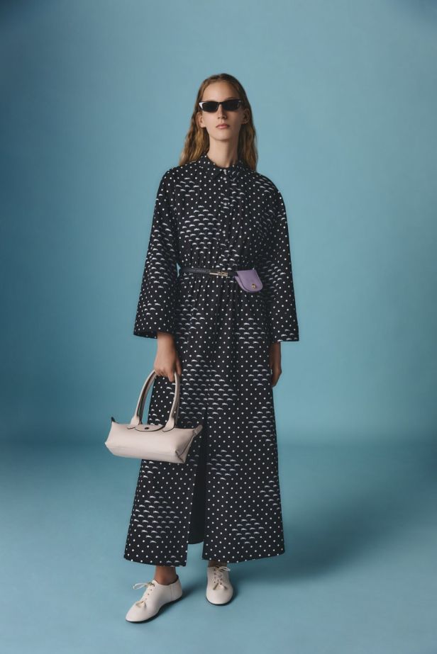 مجموعة ‏Longchamp‏ لربيع 2027.. سحر السينما الباريسية في تصاميم أنثوية متجددة