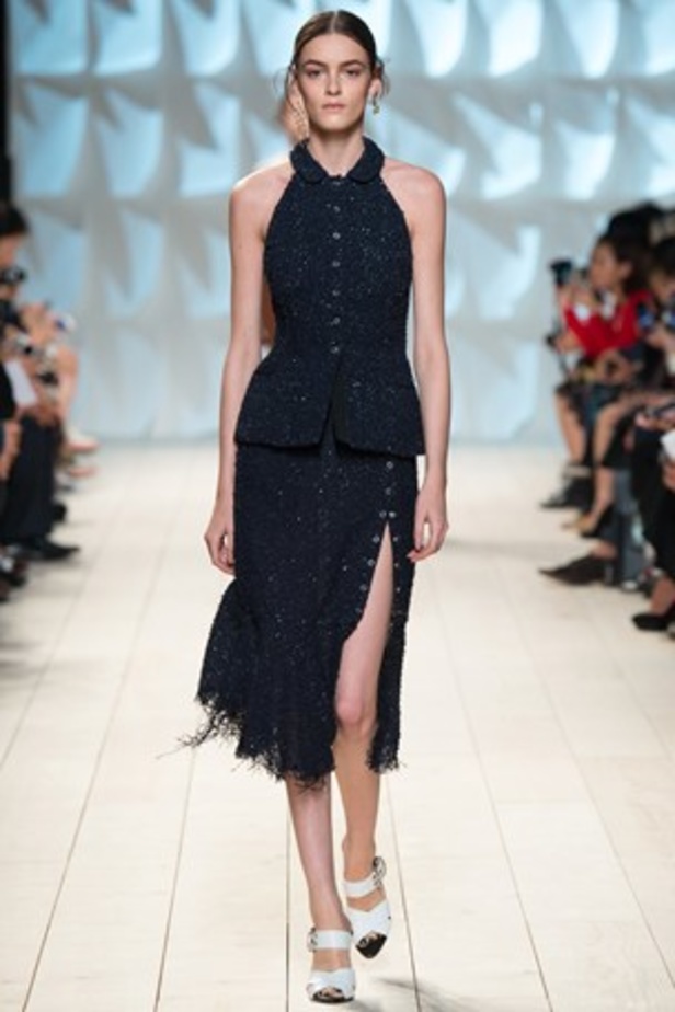 الأنوثة والرقي يتناغمان في مجموعة  Nina Ricci