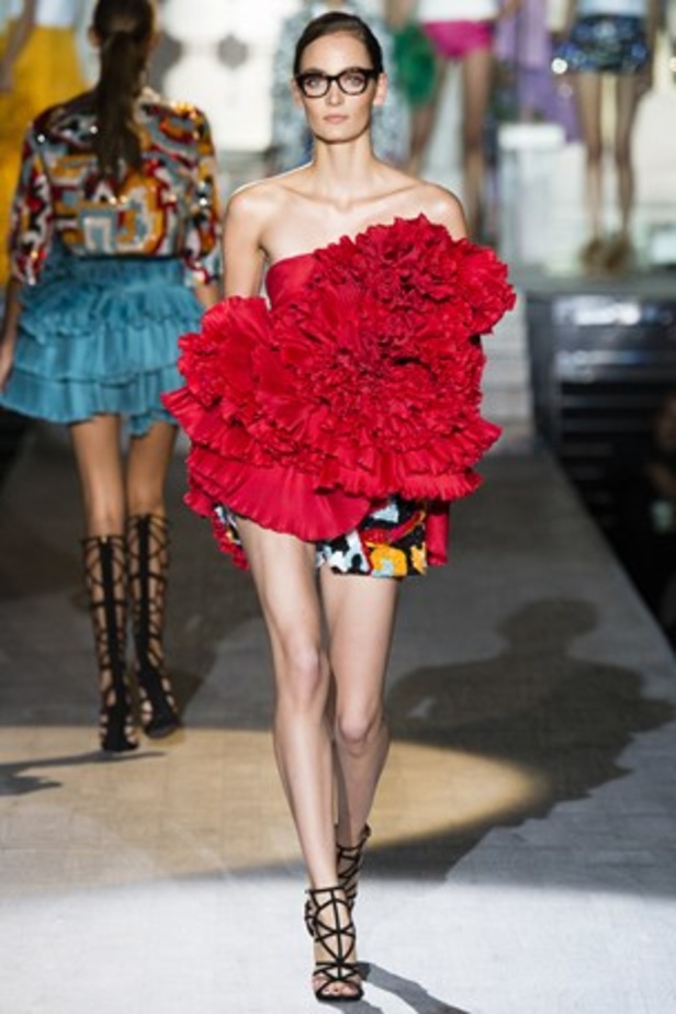 موضة الجينز والكشاكش في عرض Dsquared 2 