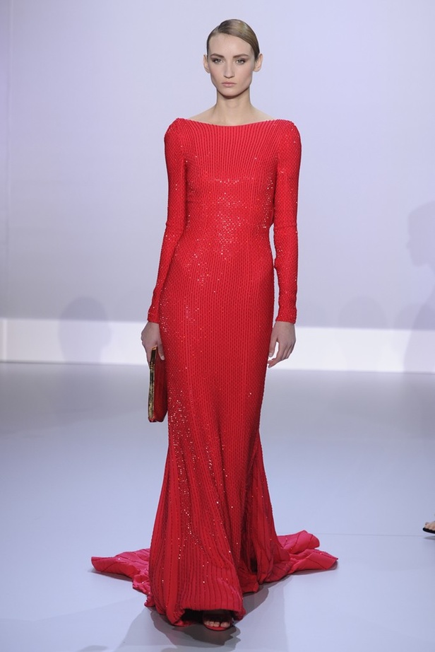 Ralph & Russo مجموعة حالمة تعيدنا الى العصر الذهبي