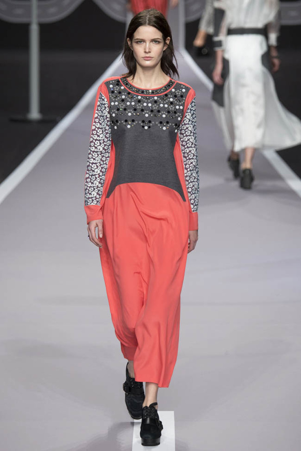 Viktor & rolf... الرمادي كما لم تشاهديه من قبل