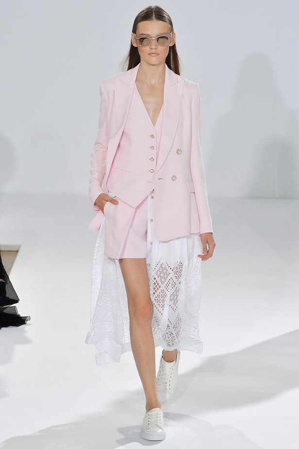 ربيع TEMPERLEY LONDON بألوان السما السبعة