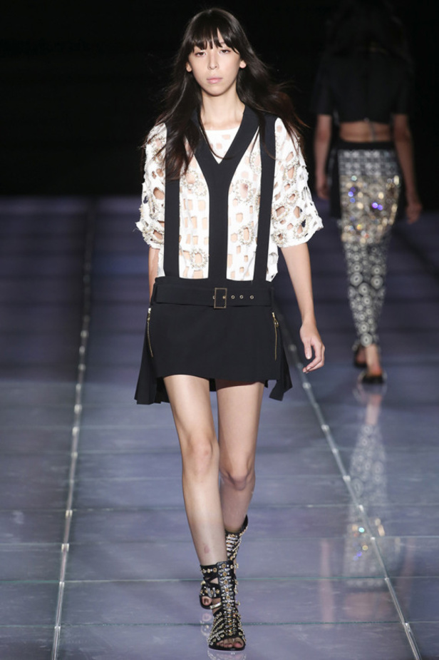 تخريمات دائرية ونقوش متداخلة في مجموعة FAUSTO PUGLISI