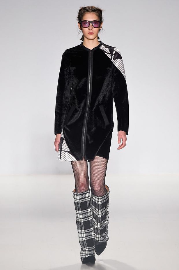 الكاروهات والأقمشة المطبّعة في عرض  Custo Barcelona