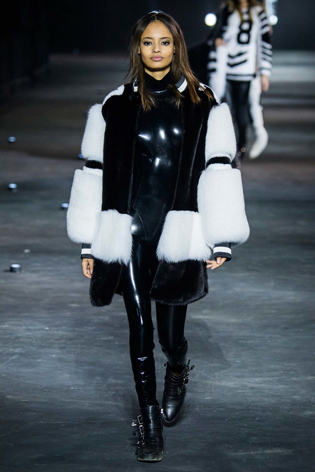 Philipp Plein يهدي مجموعته للإمرأة القوية!