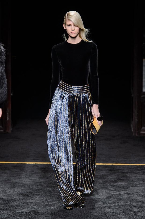 حقبة السبعينات تعجّ بالألوان في مجموعة Balmain