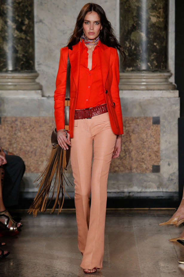 تصاميم Emilio Pucci مفعمة بالألوان الصيفية