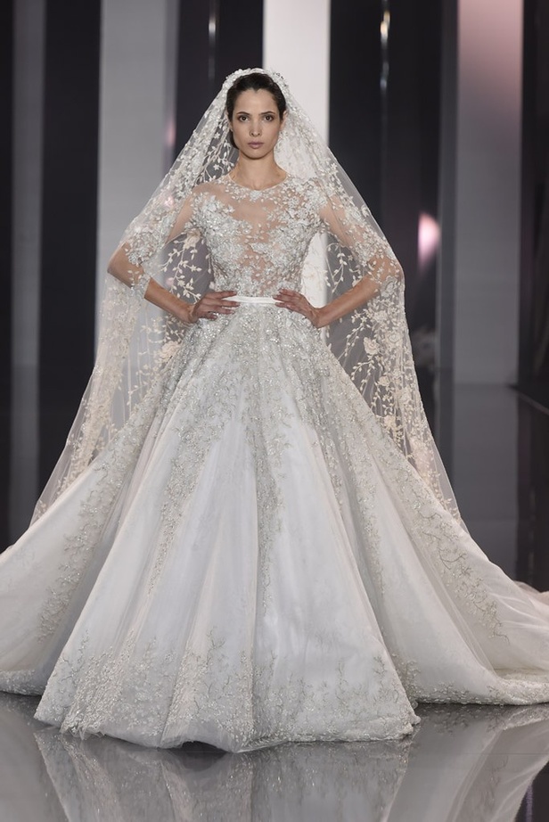 Ralph & Russo مجموعة تحبس الأنفاس!