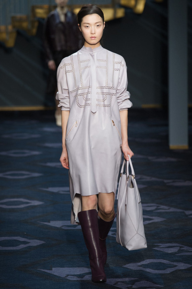 Tod’s: أناقة جلدية ببساطة استثنائية