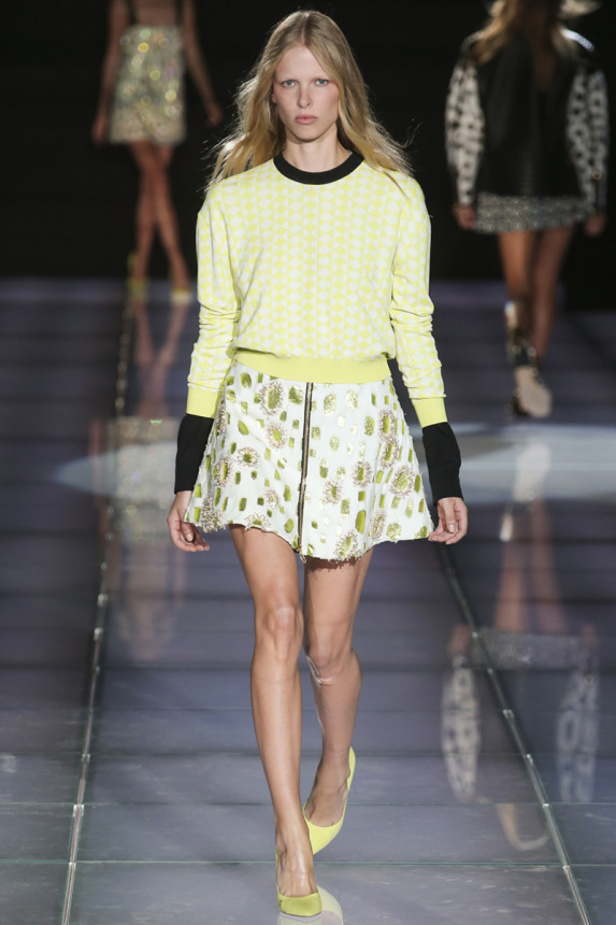 تخريمات دائرية ونقوش متداخلة في مجموعة FAUSTO PUGLISI