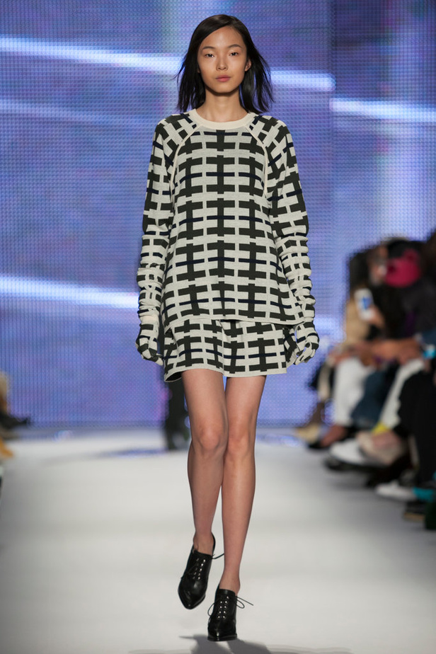 LACOSTE: أناقة لا تعرف التعب