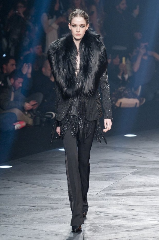 Roberto Cavalli... أناقة بسحر الغابات الاستوائية