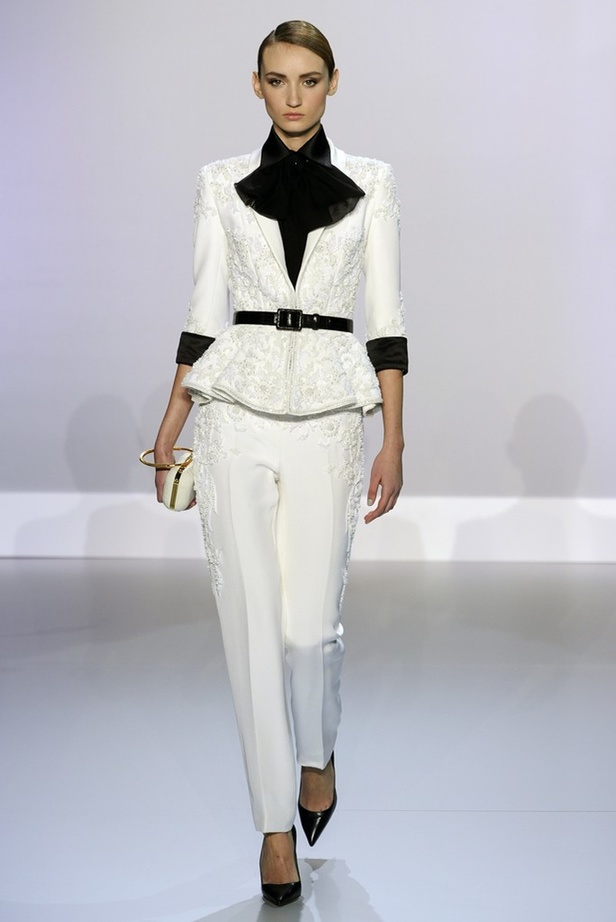 Ralph & Russo مجموعة حالمة تعيدنا الى العصر الذهبي