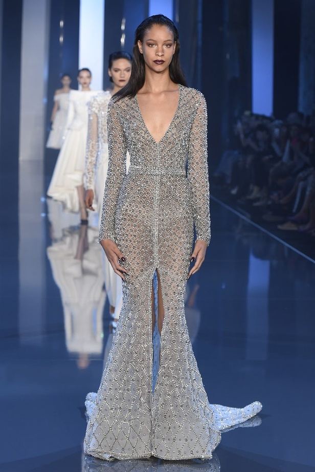 Ralph & Russo مجموعة تحبس الأنفاس!