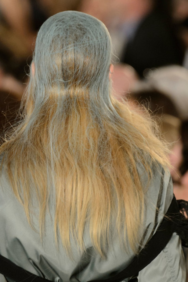 مجموعة فوضويّة وعشوائية لـMaison Margiela في عرض ربيع وصيف 2016