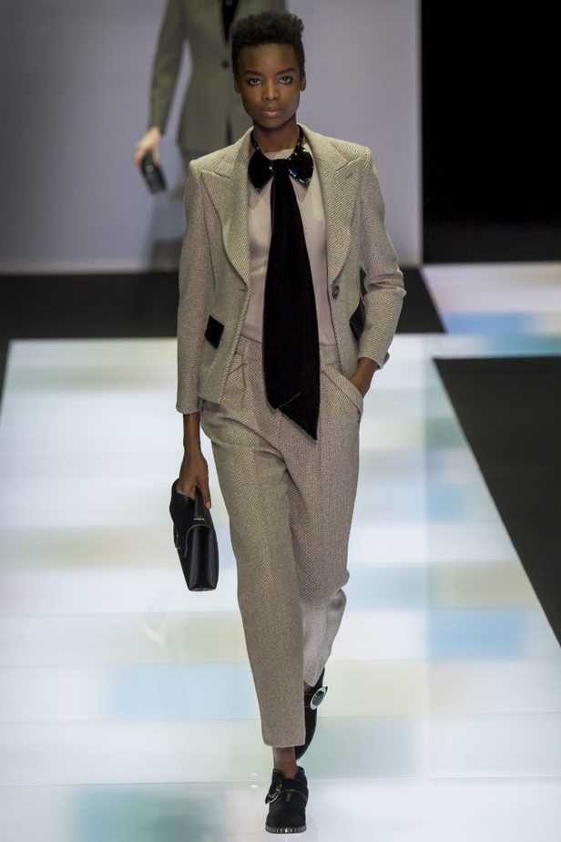 عرض جورجيو ارماني لخريف وشتاء 2016-2017