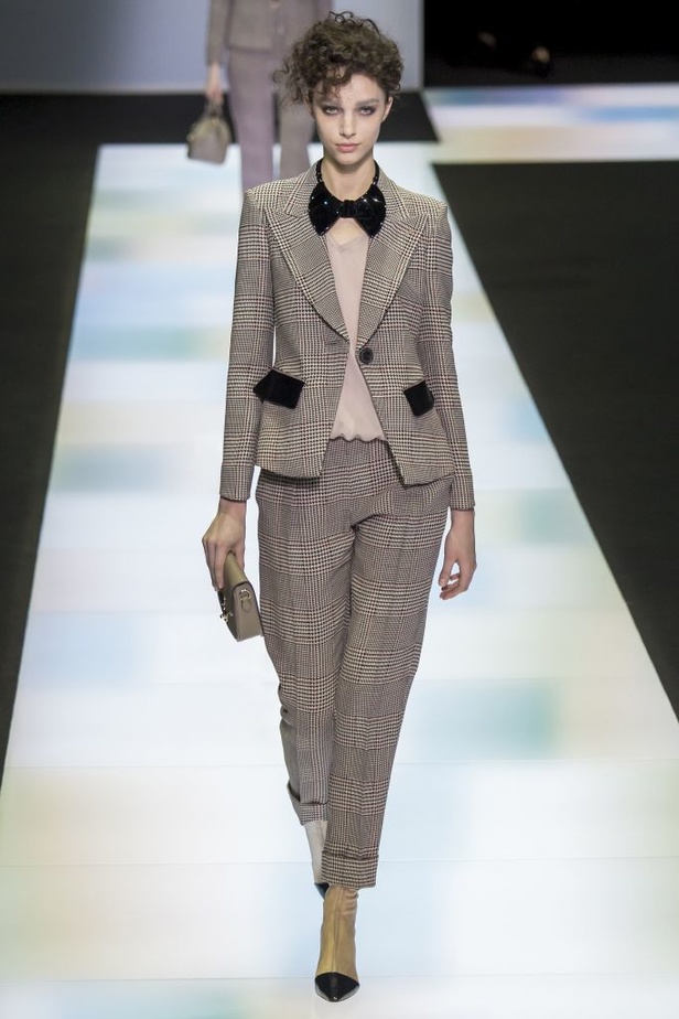 عرض جورجيو ارماني لخريف وشتاء 2016-2017