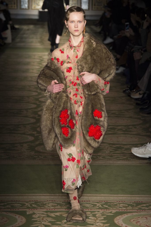 مجموعة سيمون روشا لخريف وشتاء 2017