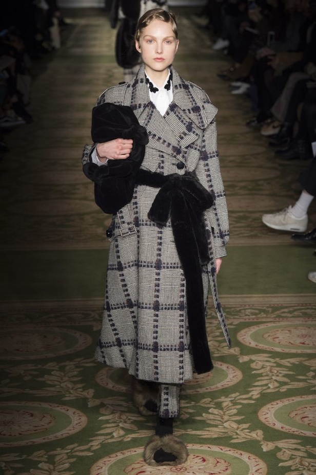 مجموعة سيمون روشا لخريف وشتاء 2017