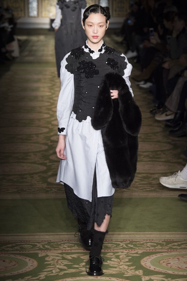 مجموعة سيمون روشا لخريف وشتاء 2017