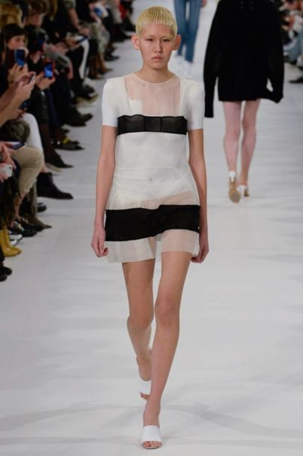 عرض أزياء ميزون مارجيلا لخريف وشتاء 2017-2018