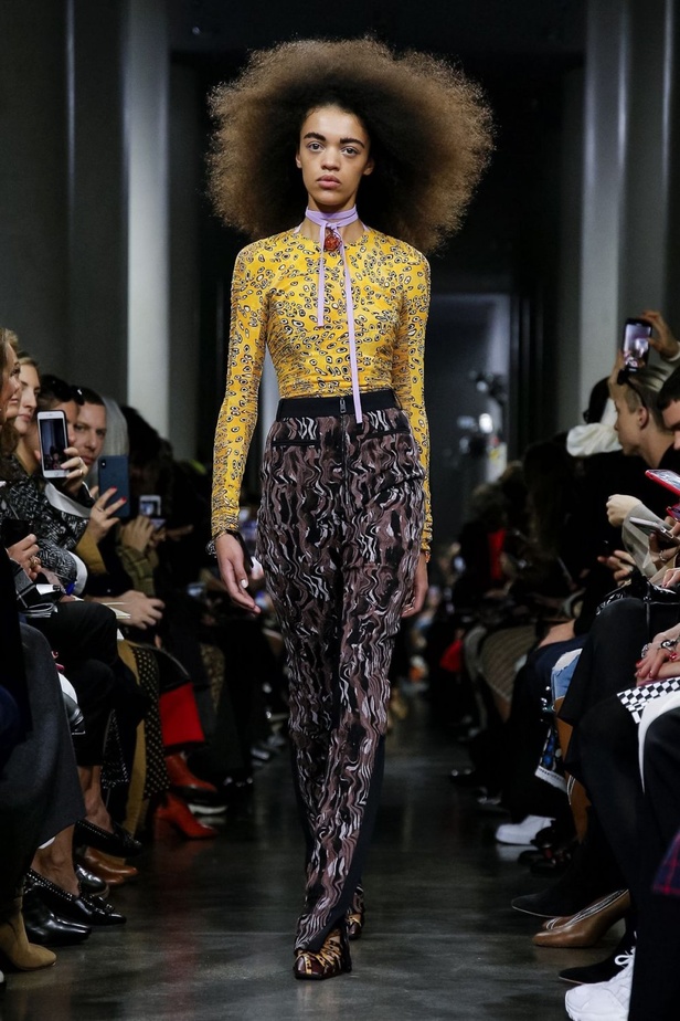 عرض أزياء موغلر لموسم خريف وشتاء 2019